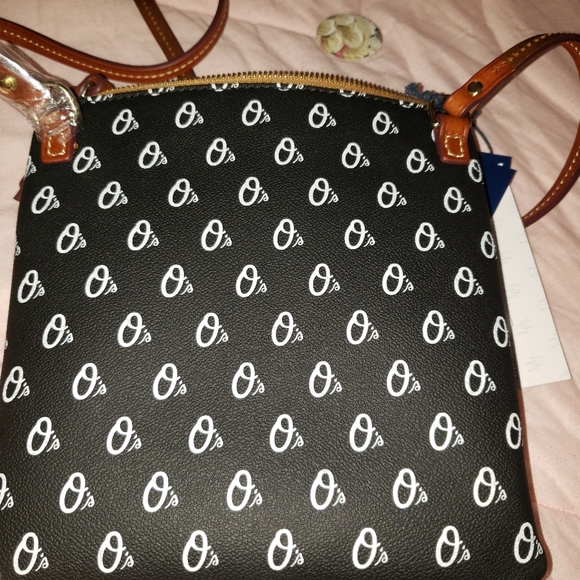 Dooney&Burke canvas crossbody bag - Picture 3 of 12